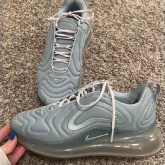 Nike Air Max 720— Size 7 - Picture 1 of 3